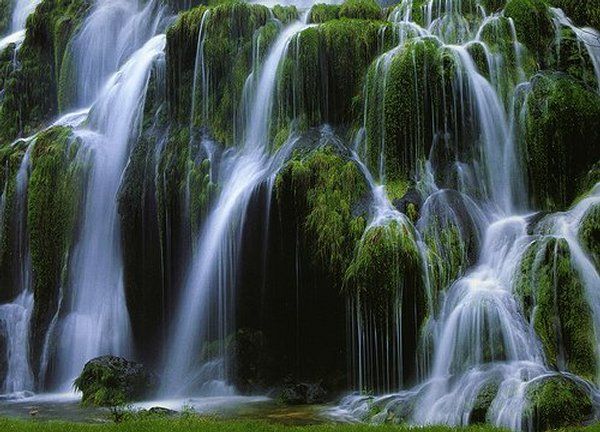 cascade-dans-le-jura.jpg