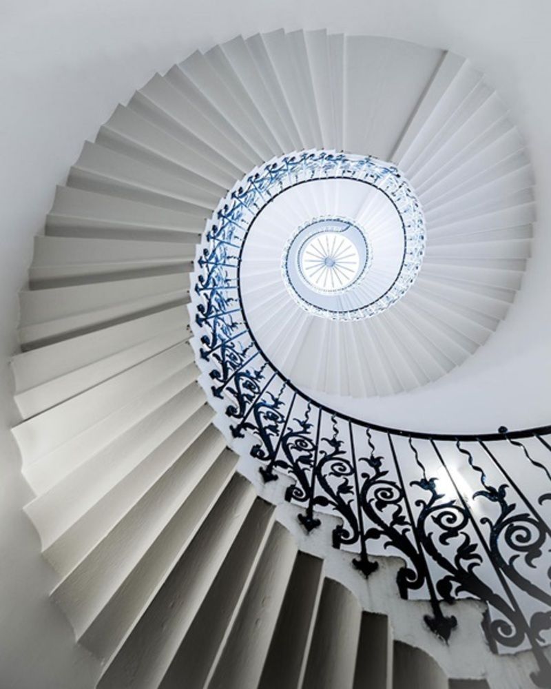 escalier-spirale-reine-photo.jpg
