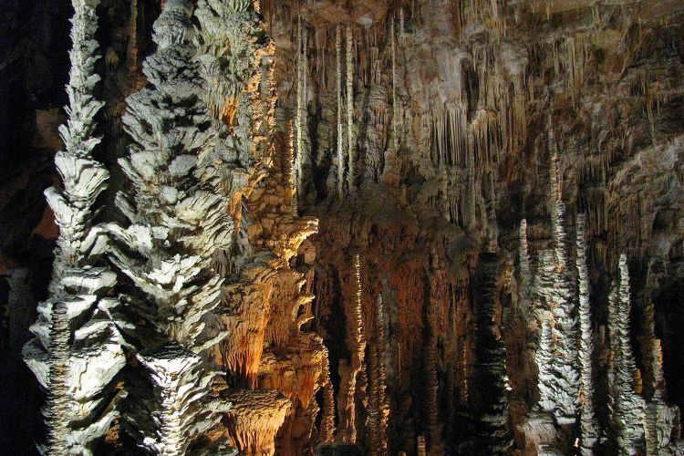 grotte-lozere.jpg