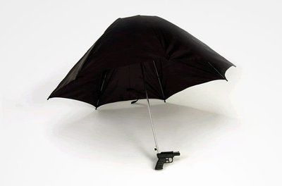 parapluie-pistolet-a-eau.jpg